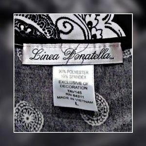 Linea Donatella Tops - Linea Donatella V-Neck Black White Paisley Blouse Linea Donatella Tops - Linea Donatella V-Neck Black White Paisley Blouse